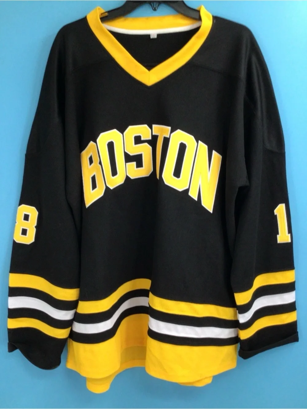 Happy Gilmore #18 Boston Hockey Jersey Men’s 2XL Black Gold Movie Style